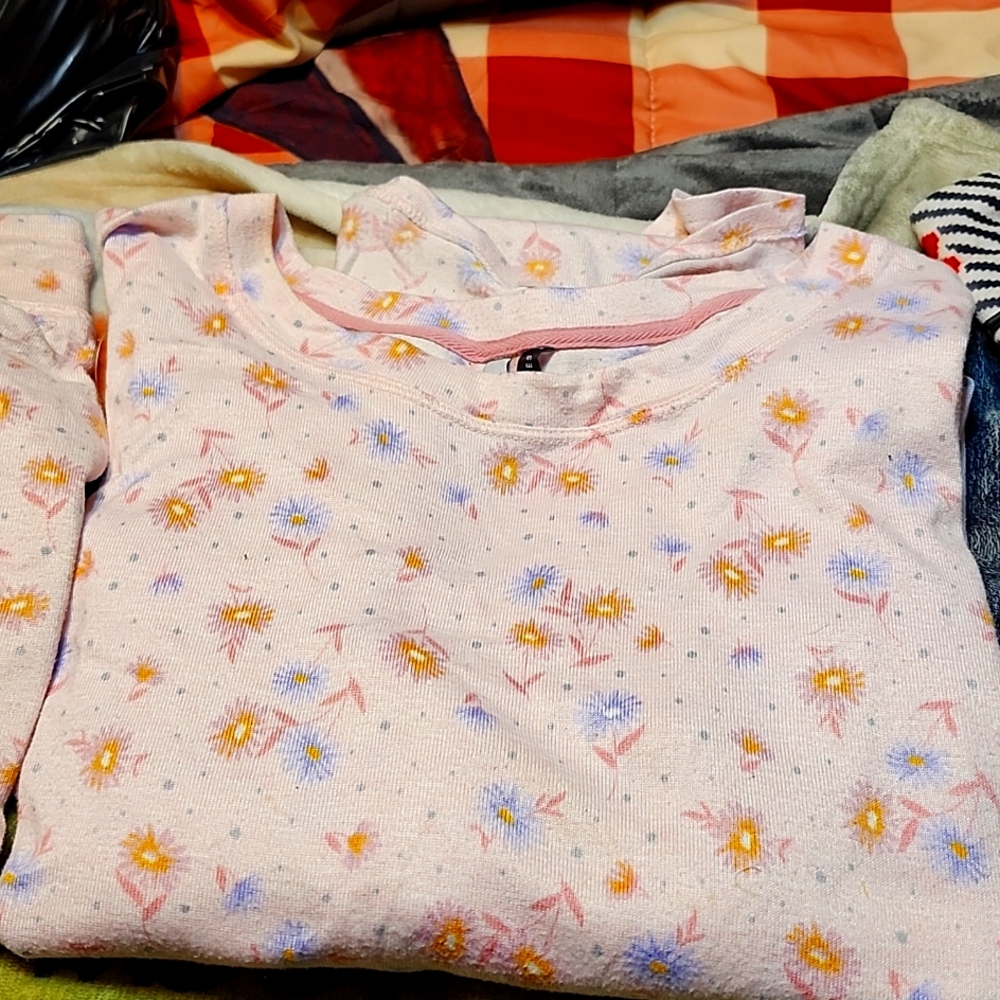 Women plus loungewear/ pajamas